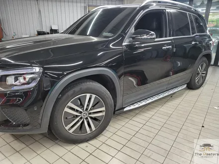 벤츠 GLB 200D 승하차 편의성을 위한 사이드스텝 설치 / 창원, 마산, 진해