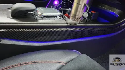 벤츠 CLA250 센터 콘솔+부메스터 도어 스피커 엠비언트 시공 / 창원, 마산, 진해