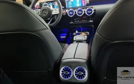 벤츠 A 클래스 35AMG 2열 송풍구 및 엠비언트 설치 / 창원, 마산, 진해