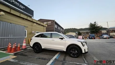 쏘렌토MQ4 하이브리드 페리 고양 덕양 삼송 더모스트 레인보우 썬팅 신차패키지전문 레인보우VS100 유리막코팅 유리발수코팅 PPF 삼송동에서 맡겨주셨습니다 / 고양, 일산, 파주, 은평