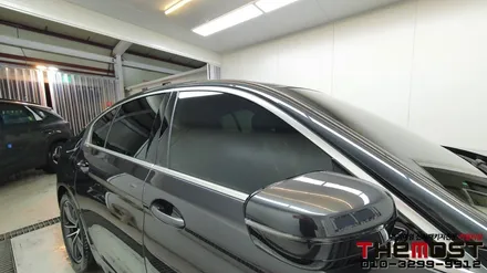 BMW 5시리즈 레인보우 i90블랙 비반사비금속 썬팅의 최강성능 서울 강서구 마포구 은평구 서대문구 수입차 썬팅 신차패키지 전문점 더모스트 / 고양, 일산, 파주, 은평