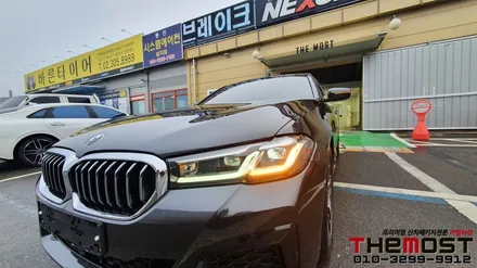 BMW 5시리즈 레인보우 i90블랙 비반사비금속 썬팅의 최강성능 서울 강서구 마포구 은평구 서대문구 수입차 썬팅 신차패키지 전문점 더모스트 / 고양, 일산, 파주, 은평