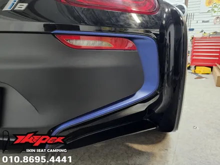 BMW I8 무광블랙 전체랩핑 / 블루 포인트랩핑 / 카스킨 / 카인테리어 / 카시트 / 카커스텀 전문 더퍼 THEPER / 중랑구, 동대문, 광진구, 성동구