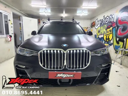 BMWX7 사틴블랙 전체랩핑 / 카스킨 / 카인테리어 / 카시트 / 카커스텀 전문 더퍼 THEPER / 중랑구, 동대문, 광진구, 성동구