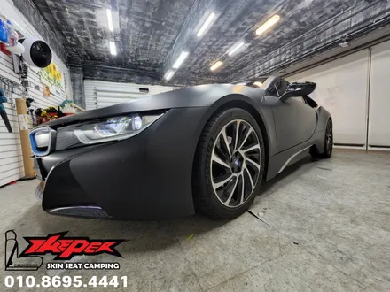 BMW I8 무광블랙 전체랩핑 / 블루 포인트랩핑 / 카스킨 / 카인테리어 / 카시트 / 카커스텀 전문 더퍼 THEPER / 중랑구, 동대문, 광진구, 성동구