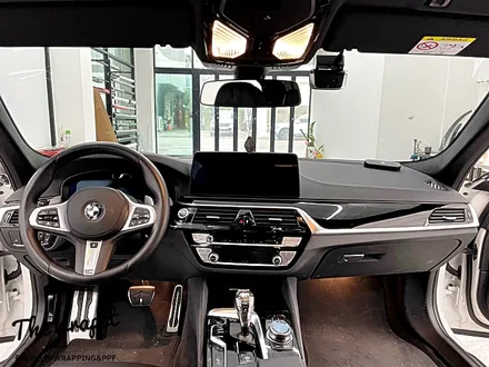 인천랩핑 BMW 530i LCI G30 실내 카본랩핑 하나로 하이그로시 지옥에서 벗어나보자 실내랩핑 / 청라,인천,부천