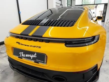 청라자동차랩핑 포르쉐 911 카레라4 GTS 고광택 옐로우 전체 랩핑 + 데칼 포인트, 도어 안쪽까지 시공한 이유 / 인천 서구 청라동