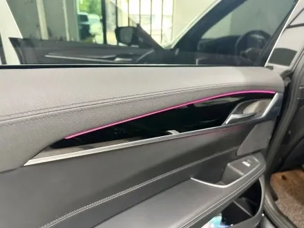 청라실내랩핑 BMW 6GT 실내카본랩핑 시공으로 하이글로시 관리부담을 없앴습니다 / 인천 서구 청라동