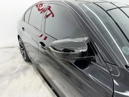 청라랩핑 BMW 5시리즈 G30 LCI 고광택 블랙 전체랩핑 시공으로 순정 블랙보다 더 높은 광도로 만들었어요 / 인천 서구 청라동