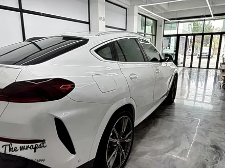 인천랩핑 BMW X6(G06) M550i 크롬죽이기 그리고 카본랩핑 포인트로 X6M 부럽지 않은 모습으로 만들었습니다 / 청라,인천,부천