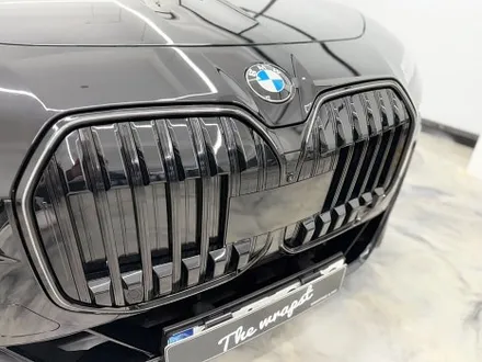 인천자동차랩핑 BMW 7시리즈 풀체인지 크롬죽이기 시공으로 완벽한 블랙팩 만들어봤습니다 / 인천 서구 청라동