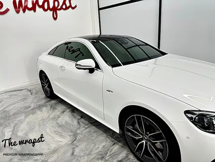 인천랩핑 벤츠 E53 AMG 쿠페 고광도 고광택 텍랩 얼티메이트 블랙으로 도장보다 뛰어난 광도로 전체랩핑 시공을 했습니다 / 청라,인천,부천