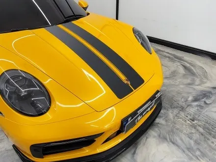 청라자동차랩핑 포르쉐 911 카레라4 GTS 고광택 옐로우 전체 랩핑 + 데칼 포인트, 도어 안쪽까지 시공한 이유 / 인천 서구 청라동