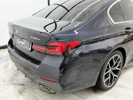 인천랩핑 BMW 5시리즈 시멘트컬러로 유명한 락그레이컬러로 전체랩핑 시공하였습니다 / 인천 서구 청라동