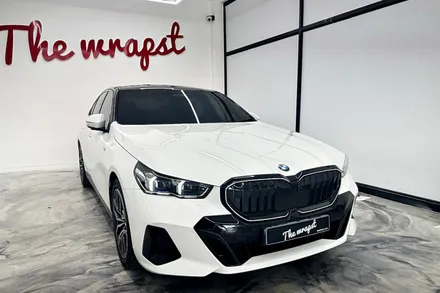 청라랩핑 BMW 5시리즈 G60 그릴랩핑 및 투톤랩핑으로 더욱 멋스러운 풀체인지5시리즈 차량으로 바꿔봤어요 / 인천 서구 청라동