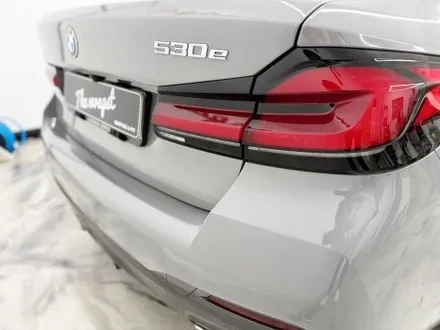 인천랩핑 BMW 5시리즈 시멘트컬러로 유명한 락그레이컬러로 전체랩핑 시공하였습니다 / 인천 서구 청라동
