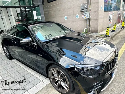 인천랩핑 벤츠 E53 AMG 쿠페 고광도 고광택 텍랩 얼티메이트 블랙으로 도장보다 뛰어난 광도로 전체랩핑 시공을 했습니다 / 청라,인천,부천