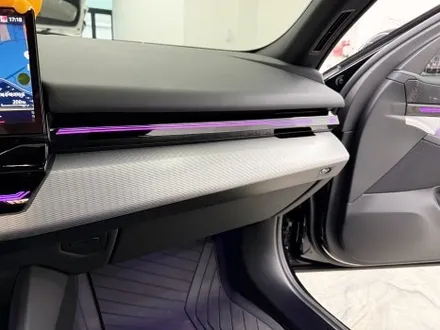 인천실내랩핑 BMW 5시리즈 풀체인지 G60 실내랩핑 시공 하나면 분위기가 달라지죠 / 인천 서구 청라동