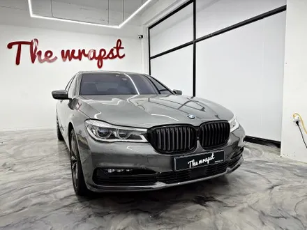 BMW크롬죽이기 7시리즈크롬죽이기 시공으로 대형세단 고급스러움을 더욱 현대적으로 바꿔봤어요/ BMW / 7시리즈 / 청라,인천,부천
