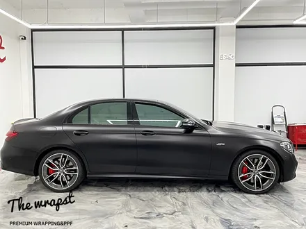 청라랩핑 벤츠 E53 amg 페이스리프트 사틴블랙으로 완전 포스있게 전체랩핑 했습니다 / 청라,인천,부천