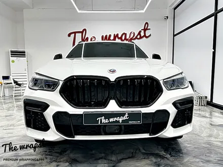인천랩핑 BMW X6(G06) M550i 크롬죽이기 그리고 카본랩핑 포인트로 X6M 부럽지 않은 모습으로 만들었습니다 / 청라,인천,부천