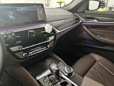 인천서구랩핑 BMW 530e 실내랩핑 및 크리스탈 3종세트 교체작업 / BMW / 5시리즈 / 청라,인천,부천
