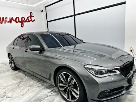 BMW크롬죽이기 7시리즈크롬죽이기 시공으로 대형세단 고급스러움을 더욱 현대적으로 바꿔봤어요/ BMW / 7시리즈 / 청라,인천,부천