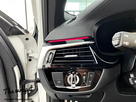 인천랩핑 BMW 530i LCI G30 실내 카본랩핑 하나로 하이그로시 지옥에서 벗어나보자 실내랩핑 / 청라,인천,부천
