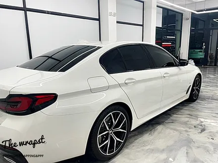 청라랩핑 BMW 530i LCI 크롬죽이기 그리고 카본 실내랩핑으로 블랙팩 만들어봤습니다. / 청라,인천,부천