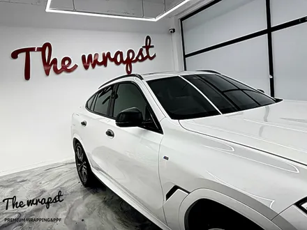 인천랩핑 BMW X6(G06) M550i 크롬죽이기 그리고 카본랩핑 포인트로 X6M 부럽지 않은 모습으로 만들었습니다 / 청라,인천,부천