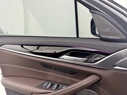 인천서구랩핑 BMW 530e 실내랩핑 및 크리스탈 3종세트 교체작업 / BMW / 5시리즈 / 청라,인천,부천