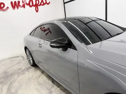 청라랩핑 벤츠 E클래스쿠페 사틴다크그레이 컬러로 전체랩핑 재시공으로 다시 한번 더 만족스러운 결과를 만들었습니다 / 인천 서구 청라동