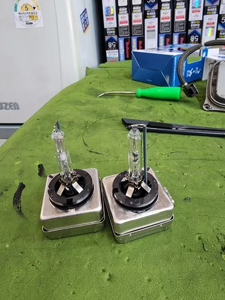 링컨MKS 전조등라이트 D3S HID 벌브교체 필립스D3S 6000K 얼티논 PURE WHITE 6000K HID / 대구, 구미