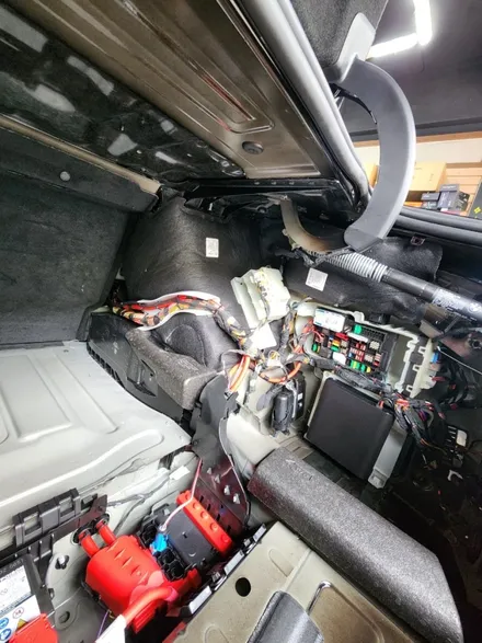BMW7시리즈 G11 아이나비QXD8000블랙박스+아이볼트Q전용 115Q보조배터리+ 커넥티드 / 대구, 구미