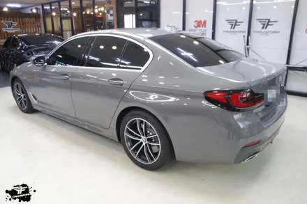 bmw 5시리즈 크롬죽이기 시공 by 일산랩핑 전문 트랜스폼팩토리 / 고양시 덕이동