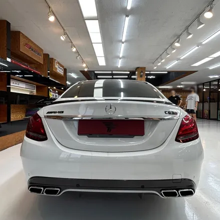 벤츠 c63 amg 부분 랩핑+데칼+엠블럼 교체+스키드플레이트 장착 시공 / 트랜스폼팩토리 / 고양시 덕이동