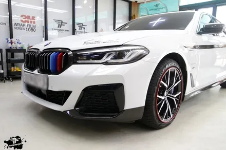 bmw g30 튜닝 그릴+안개등 하단 카본 포인트랩핑 시공 / 고양시 덕이동