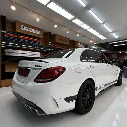 벤츠 c63 amg 부분 랩핑+데칼+엠블럼 교체+스키드플레이트 장착 시공 / 트랜스폼팩토리 / 고양시 덕이동