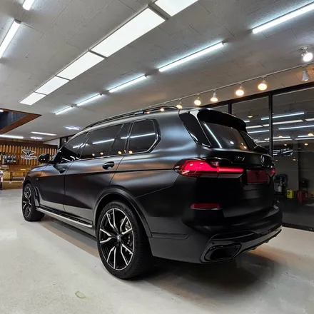BMW X7 사틴블랙 전체랩핑+크롬딜리트+실내랩핑+라이트PPF 시공을 한번에! [트랜스폼팩토리] / 고양시 덕이동