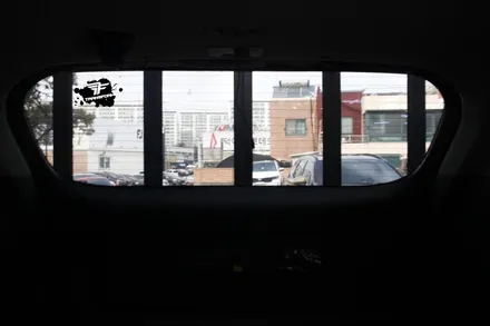 카니발ka4 신차패키지(틴트어카 포시즌 썬팅/파인뷰 블랙박스/투톤 랩핑) / 고양시 덕이동