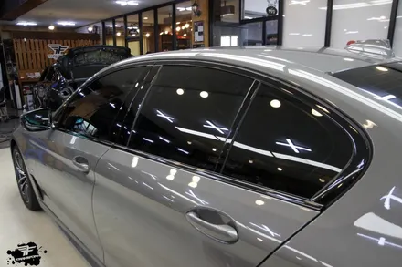 bmw 5시리즈 크롬죽이기 시공 by 일산랩핑 전문 트랜스폼팩토리 / 고양시 덕이동