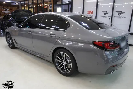 bmw 5시리즈 크롬죽이기 시공 by 일산랩핑 전문 트랜스폼팩토리 / 고양시 덕이동