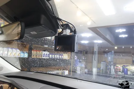 카니발ka4 신차패키지(틴트어카 포시즌 썬팅/파인뷰 블랙박스/투톤 랩핑) / 고양시 덕이동