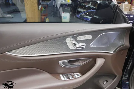 벤츠 cls53 amg 화이트카본 실내랩핑 / 고양시 덕이동