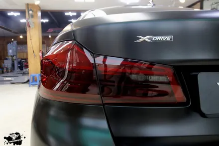 bmw 530i xdrive 사틴블랙 전체랩핑 / 고양시 덕이동