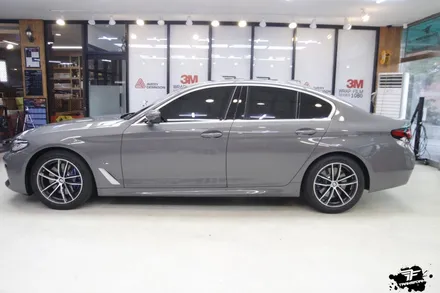 bmw 5시리즈 크롬죽이기 시공 by 일산랩핑 전문 트랜스폼팩토리 / 고양시 덕이동