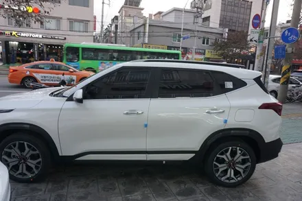 광진구 셀토스 신차패키지 전문시공점 틴플! 존슨썬팅R 전체시공 및 파인뷰LX2000 블랙박스 장착! / 서울 중랑구 망우동