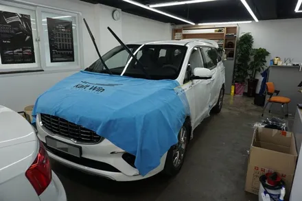 더뉴카니발 아이나비칼트윈 전체TX 시공 블랙박스 QXD1500마블에디션 모비스GSC사이드스텝 장착(광진구틴플) / 서울 중랑구 망우동