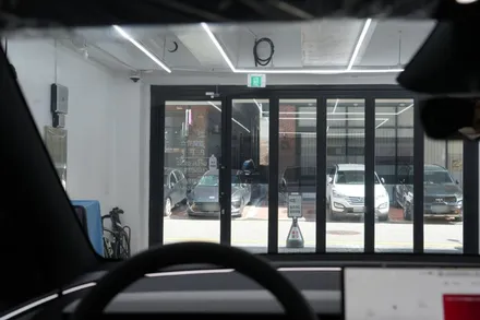 미사 썬팅, 은은한 그린골드 컬러가 감도는 THELX 보그를 새긴 테슬라 모델Y 주니퍼 펄 화이트의 찬란한 모습! / 하남 망월동