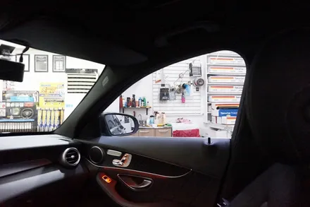 벤츠 W205 뉴C클래스 C200 AMG LINE 틴트어카 썬팅(볼레+미드나잇),에코파워팩 10C, 아이나비 QXD950 VIEW BLACK 시공기 (안산 썬팅 : 안산 틴트어카)